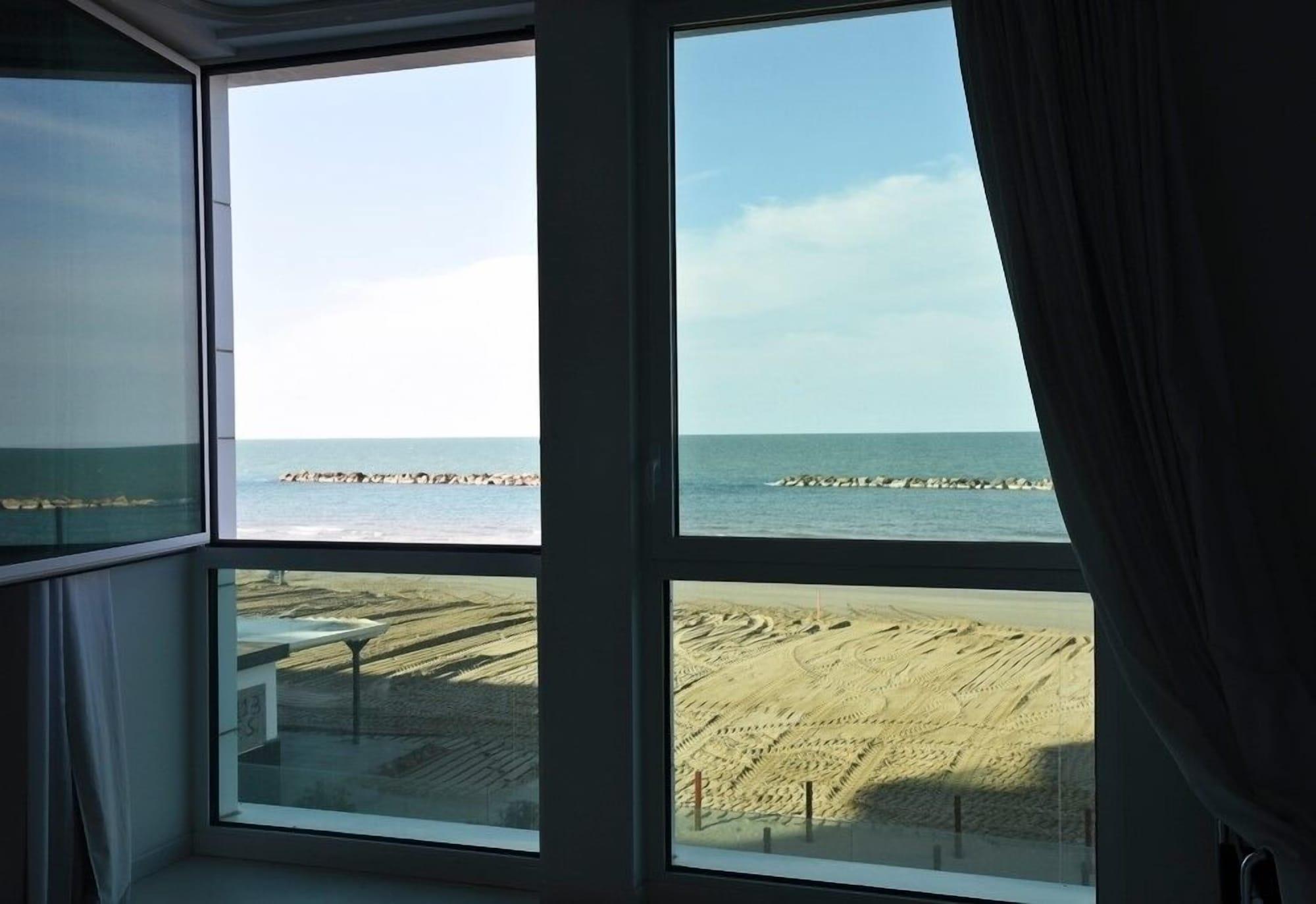Hotel Alexander Museum Palace Pesaro Kültér fotó