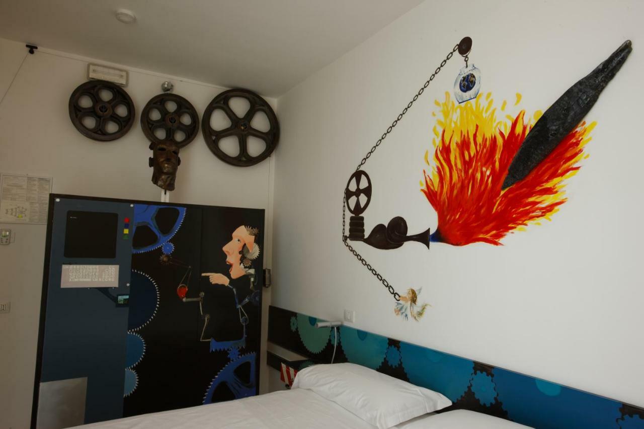 Hotel Alexander Museum Palace Pesaro Kültér fotó